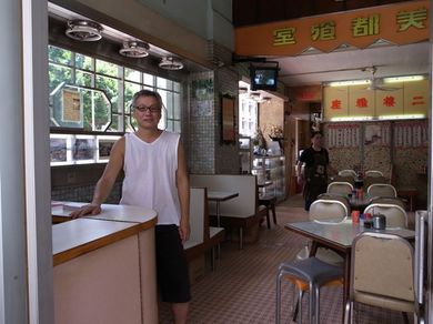 300810_midocafe3.jpg