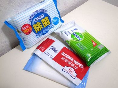 010211_wettissue.jpg