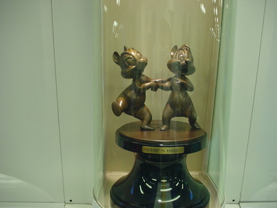 070409_chip_dale.jpg