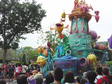 070409_parade4.jpg