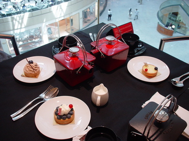 180708_robuchon_tea.jpg