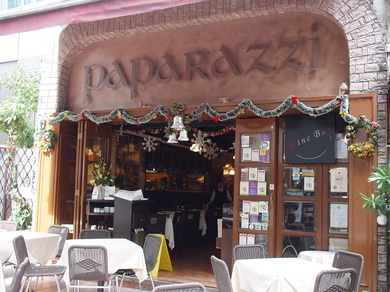 251208_paparazzi.jpg